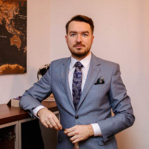 Artur Maik Zdjęcie portretowe przedstawiające Artura Maika