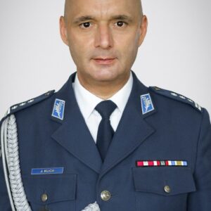 dr Jarosław Klich Zdjęcie portretowe przedstawiające doktora Jarosława Klicha