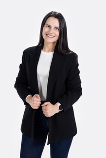 Zdjęcie portretowe przedstawiające doktor Kalinę Lubas